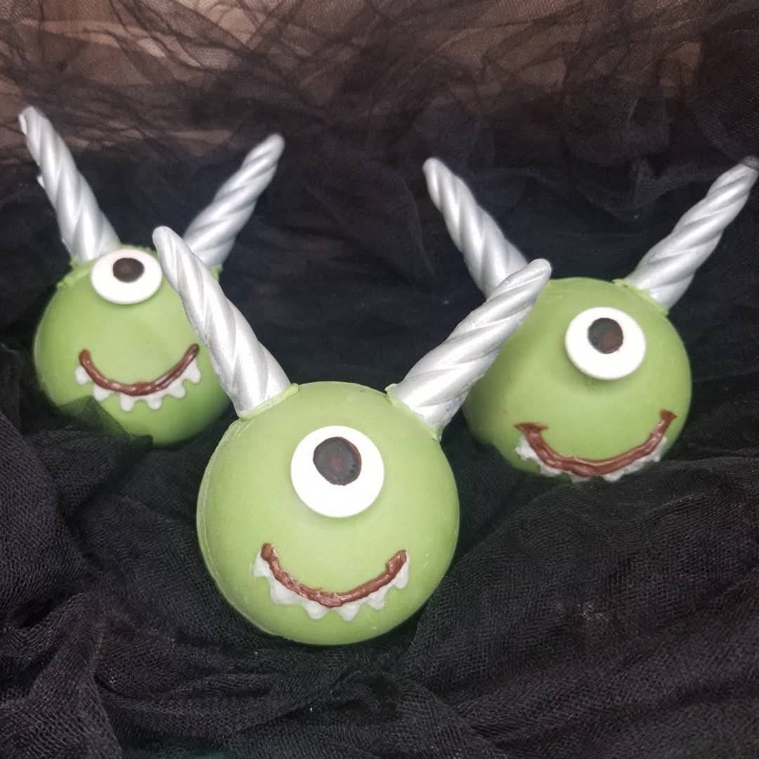 Halloween Cocoa Bombs